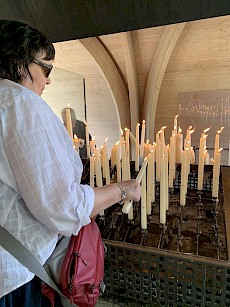 Kaarsen branden voor alle intenties