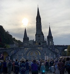 Openlucht Eucharistische Aanbidding